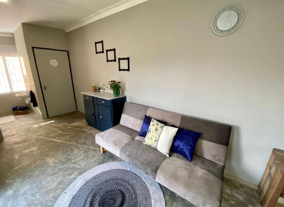Stellies Accommodation - Room 1 Keetmanshoop Exterior foto