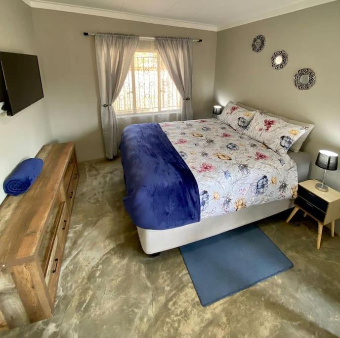 Stellies Accommodation - Room 1 Keetmanshoop Exterior foto